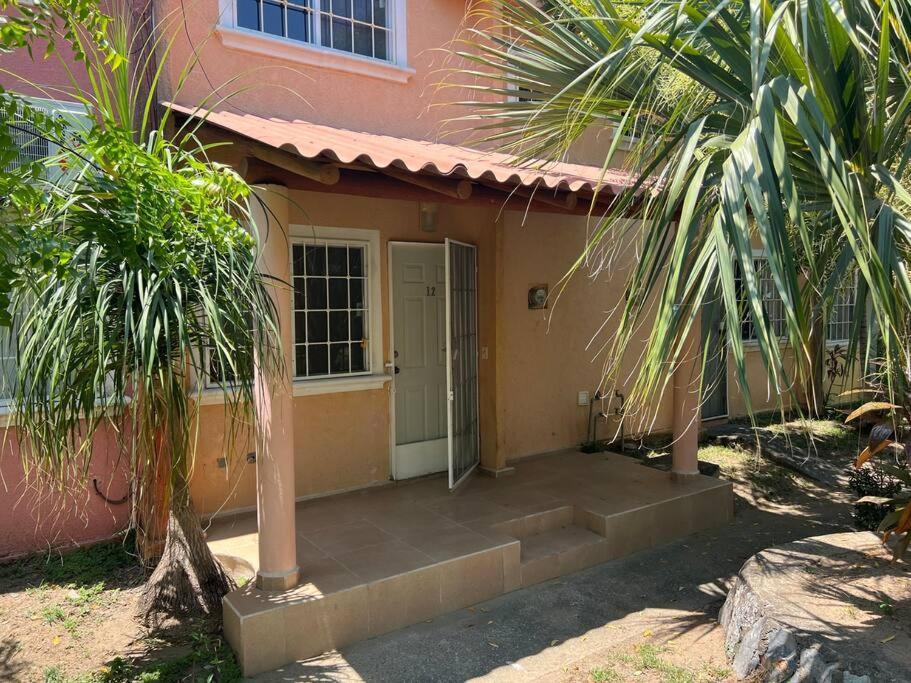 Casa Con Alberca A 8 Min De Playa Lägenhet Ixtapa  Exteriör bild