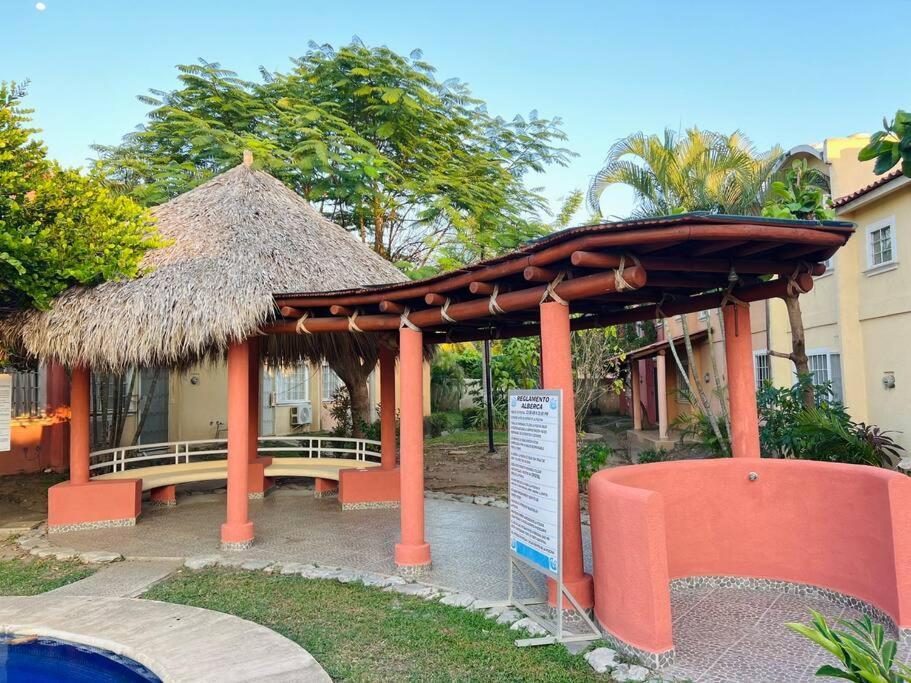Casa Con Alberca A 8 Min De Playa Lägenhet Ixtapa  Exteriör bild
